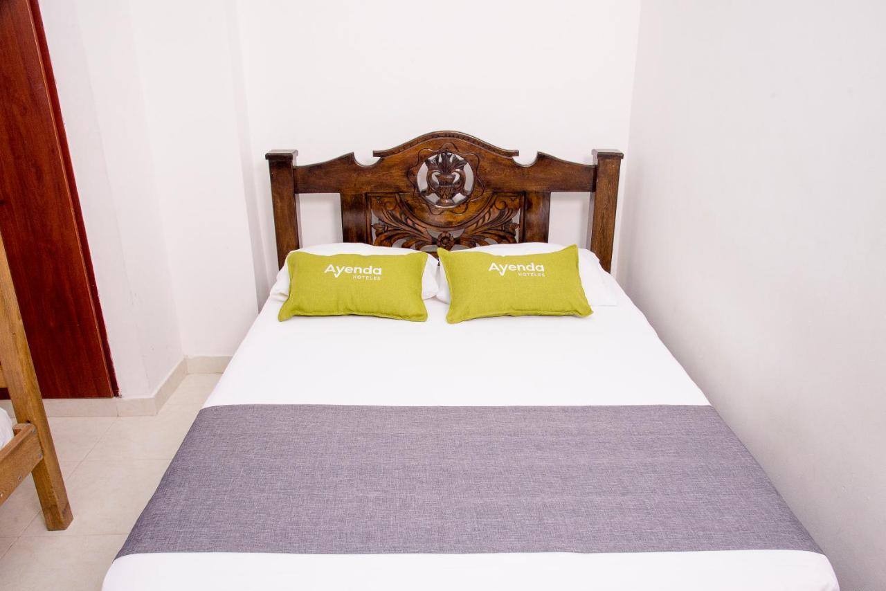 Ayenda Coral Hotel 2*
